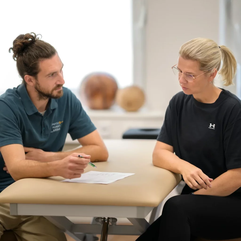 Anamnese durch sektorale:r Heilpraktiker:in Physiotherapie in Brühl